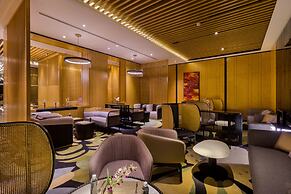 M Resort & Hotel