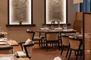 M Resort & Hotel