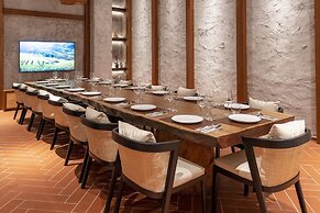 M Resort & Hotel