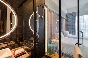 M Resort & Hotel