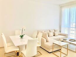 Luxurious Stay at the Walk JBR