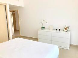 Luxurious Stay at the Walk JBR