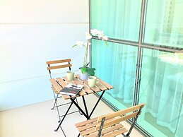 Luxurious Stay at the Walk JBR