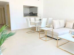 Luxurious Stay at the Walk JBR