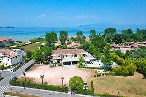 A.G. Holiday Hotel