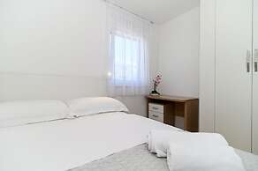 Laura apartment