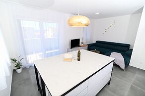 Laura apartment
