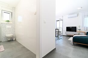 Laura apartment