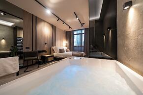 Velvet rooms & more