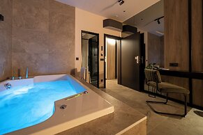 Velvet rooms & more