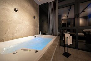 Velvet rooms & more