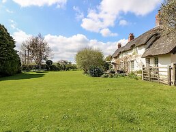 19 Clatterford Shute