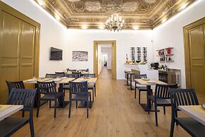 Ballarò Hotel