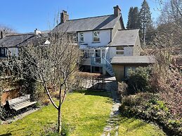 7 Castle Terrace