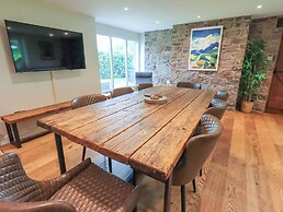 Flaska House