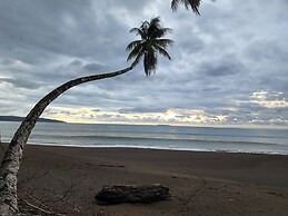 Playa Ganadito Ecolodge