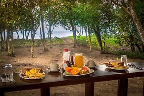 Playa Ganadito Ecolodge