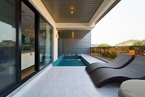 Blue Mango Pool Villa & Resort