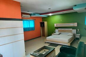 Lonari Hotel