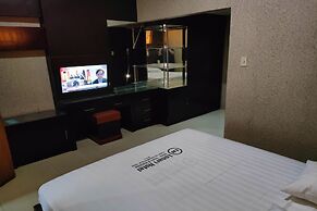 Lonari Hotel