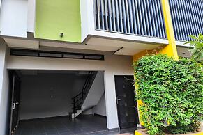 Lonari Hotel