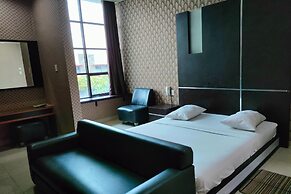 Lonari Hotel