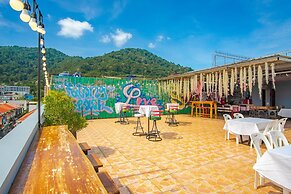 Art Mansion Patong Hotel