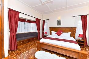THE PREMIER SUITES