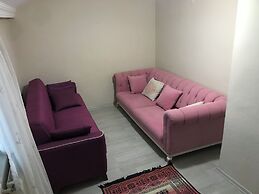 Karabina Green Apart