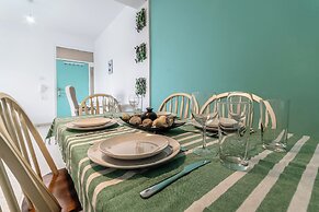 Sea-Esta Seaview Apartment