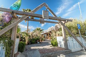 Sea-Esta Seaview Apartment