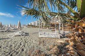 Sea-Esta Seaview Apartment
