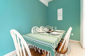 Sea-Esta Seaview Apartment