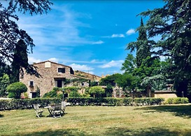 Masia Mimosa
