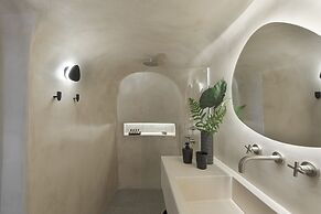 The Exotic Cave Suite