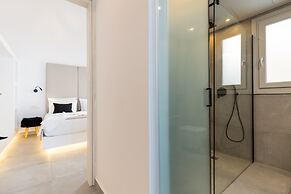 SERAPIAS SUITES