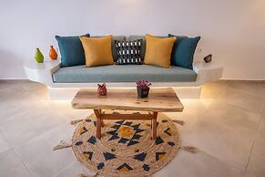 Sunborn Oia Suites
