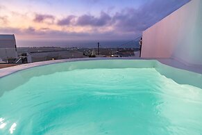Sunborn Oia Suites