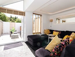 2 Alexandra Road