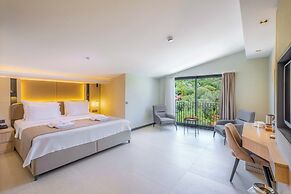 Seatown Hotel
