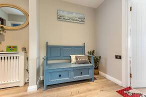 Central Apartment 3B