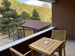 Feel & Live Hotel Villas Restaurant