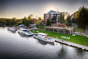 Hotel Robert's Port