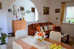 Remarkable 1-bed Apartment in Marina