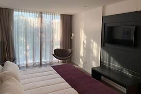 Dazzler by Wyndham La Plata