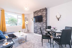 Michaelmas, Coventry - 2 Bed House Apartment