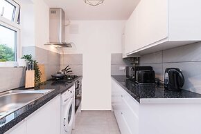 Michaelmas, Coventry - 2 Bed House Apartment