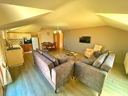 LUSTRA GARDEN SUITE