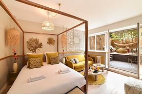 The Majestic Garden Suite