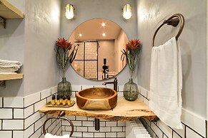 The Majestic Garden Suite